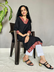 Kalamkari Border Plain Kurti